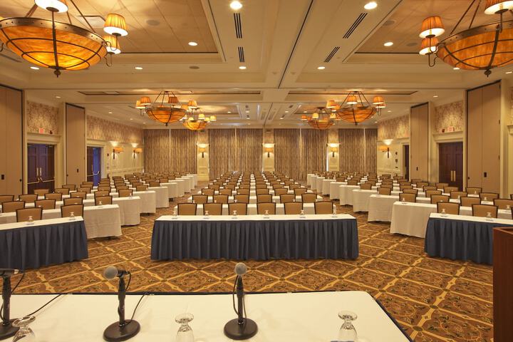Ballroom/Hall 61 of 73