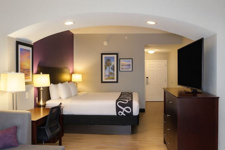 La Quinta Inn & Suites by Wyndham Port Orange / Daytona