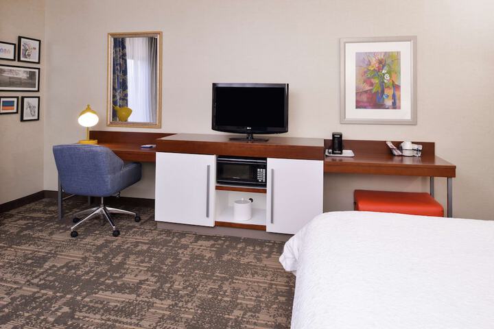 Room 43 of 68