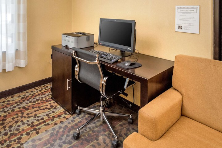 Business Center 30 of 30