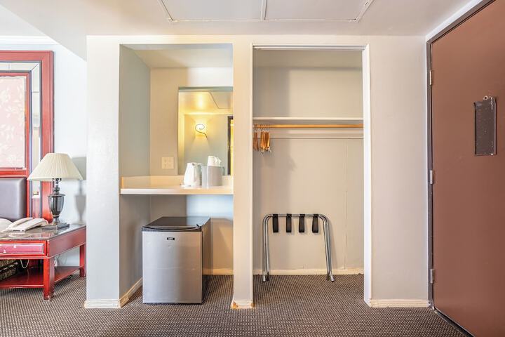 Room 61 of 87