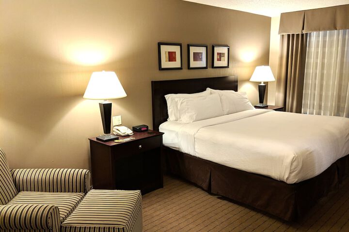 Room 13 of 43