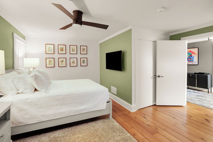 Room 42 of 70