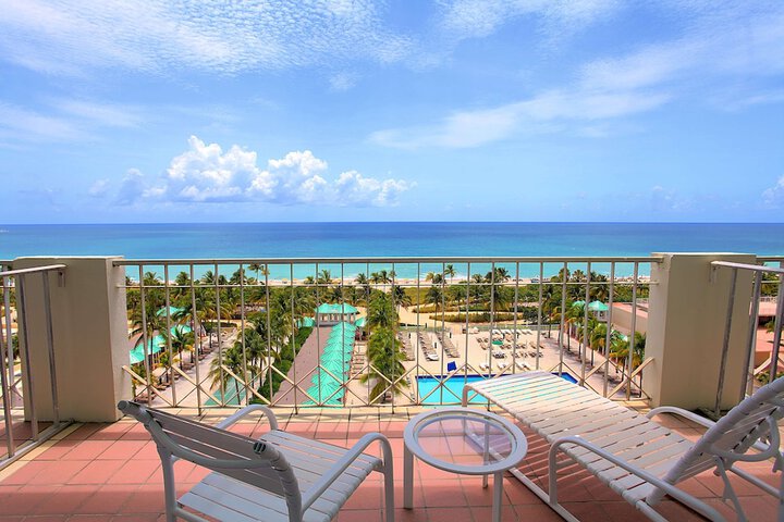 Sea View Hotel Bal Harbour, on the Ocean