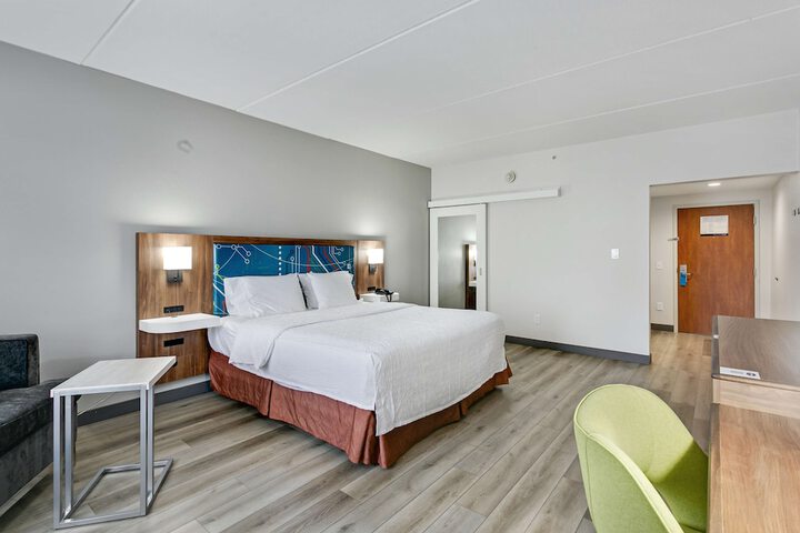 Room 26 of 69