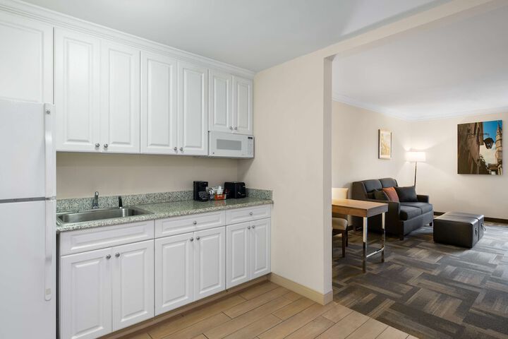 Room 12 of 30