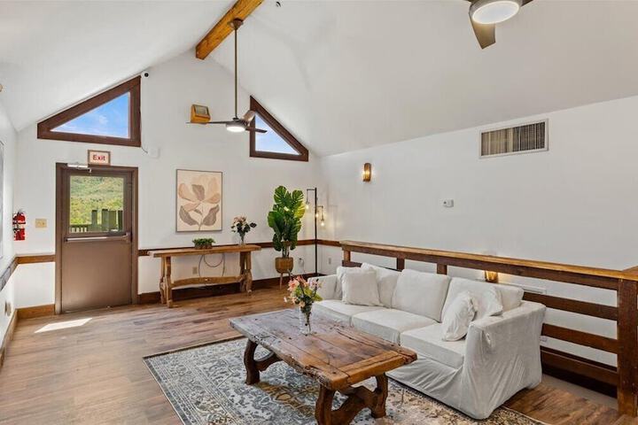 Laurel Valley Mountain Retreat