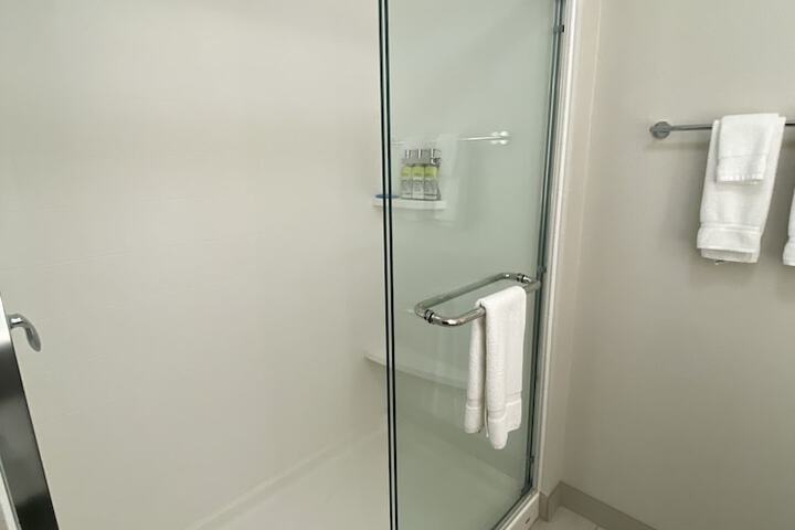 Room 20 of 66