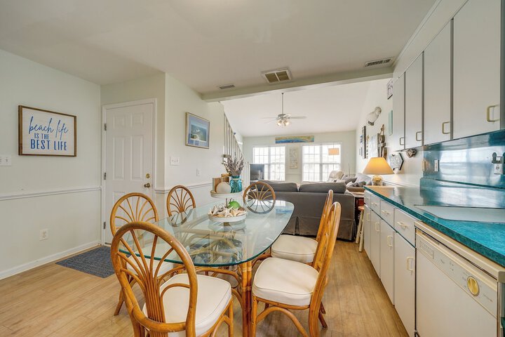 Topsail Beach Vacation Rental: Steps to Shore!