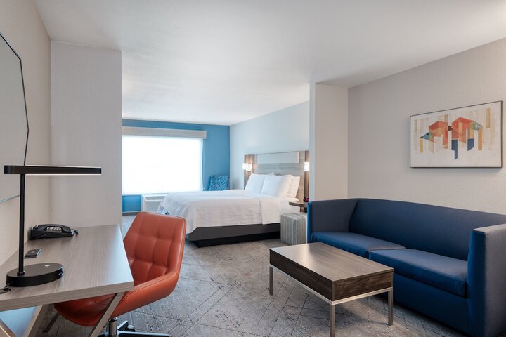 Room 48 of 63