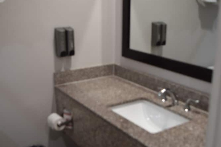 Deluxe Inn Hawthorne