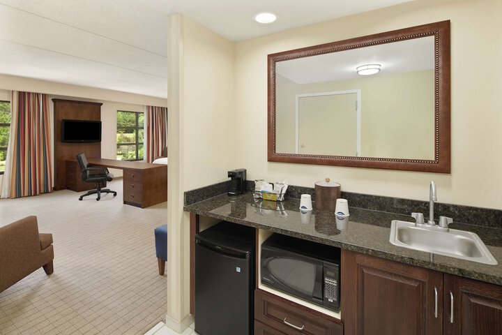 Room 12 of 24