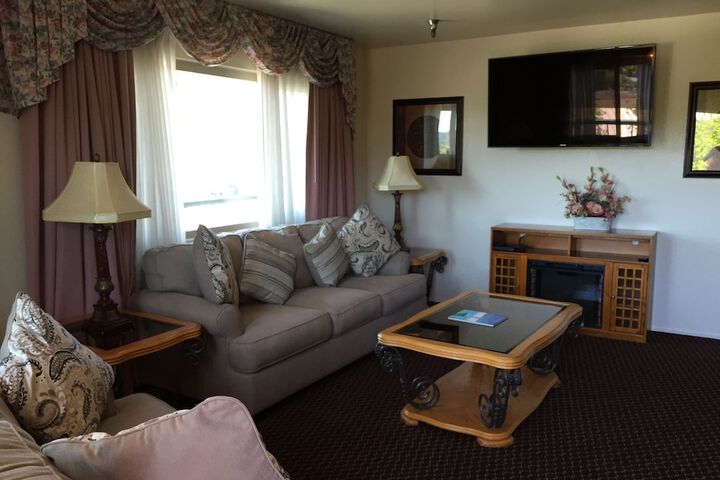 Room 13 of 34