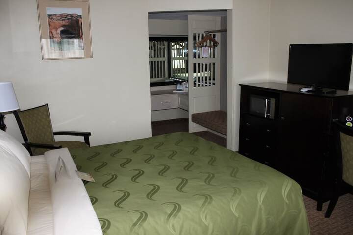 Room 15 of 37