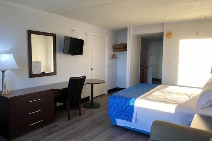 Fenwick Islander Motel