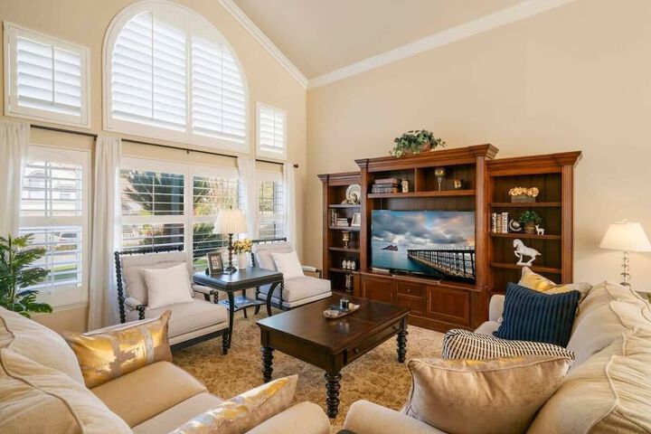 at Marbella Lane - Captivating Home W / pool
