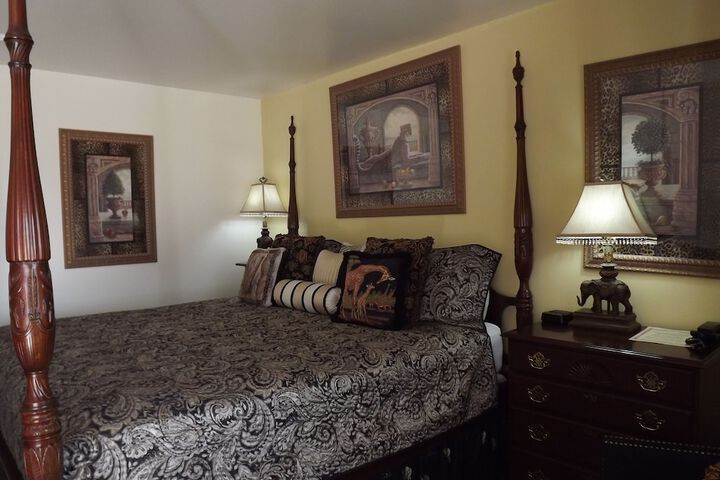 Room 140 of 175