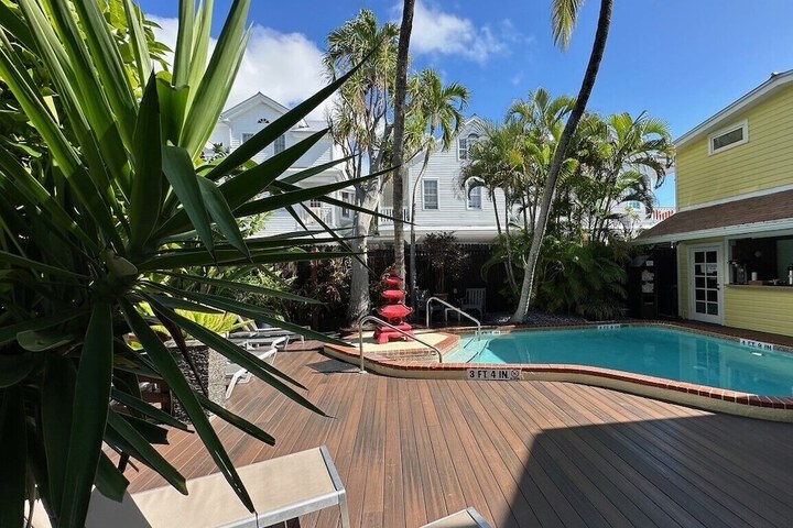 Pool 25 of 259