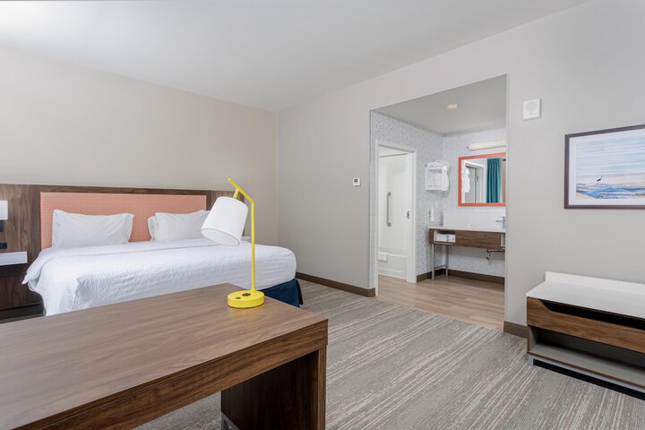 Hampton Inn & Suites Orange Beach / Gulf Front