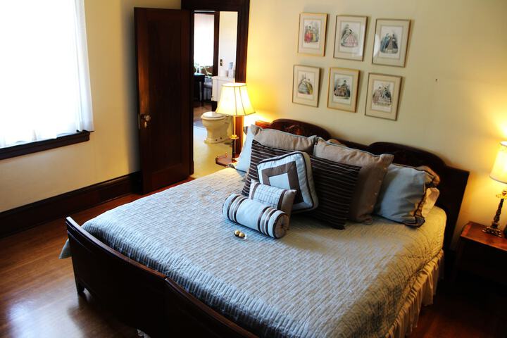 Room 14 of 23