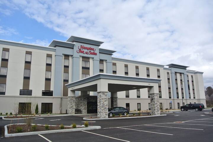 Hotel 3 of 27