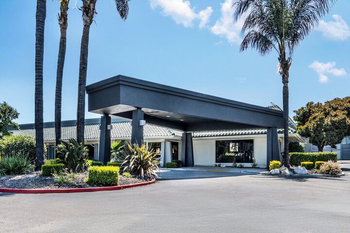 Holiday Inn Dublin-Pleasanton by IHG