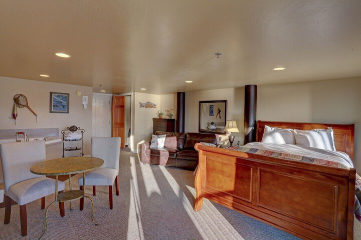 Room 107 of 183