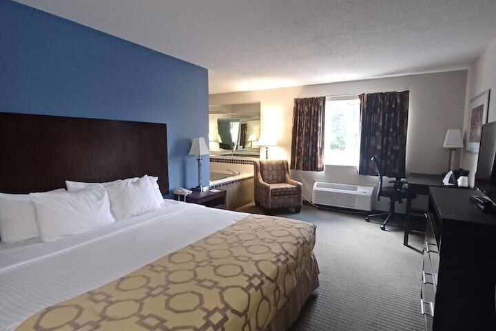 Room 5 of 34