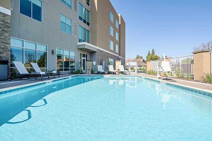 Pool 6 of 34