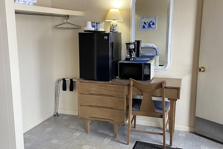 Room 18 of 30