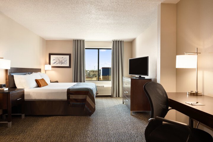 Room 32 of 50