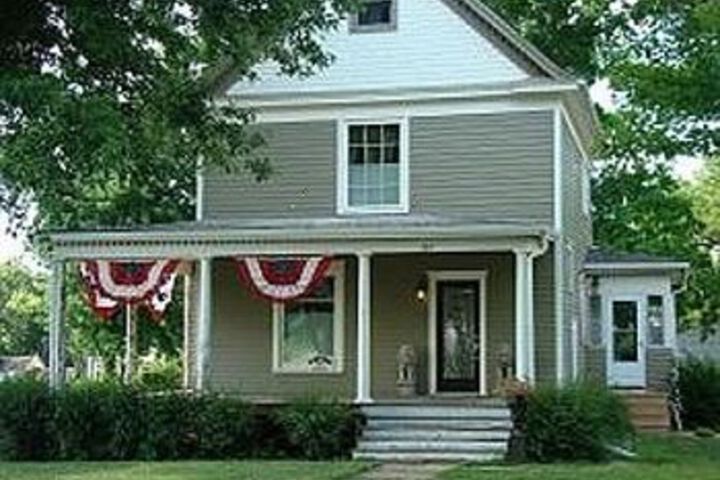 Vintage Charm Bed & Breakfast Hotel
