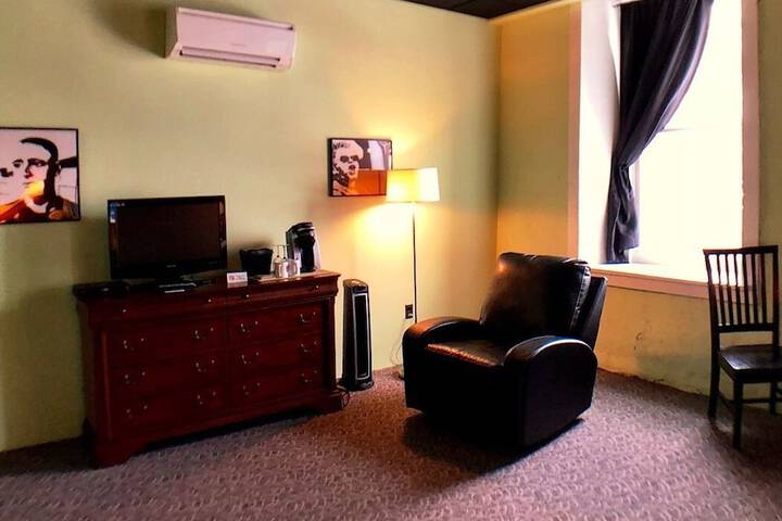 Room 36 of 54