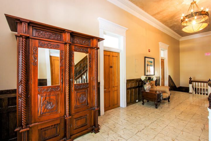 Southernmost House - Adult Exclusive
