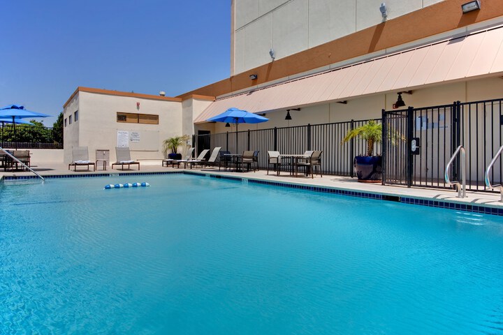Pool 4 of 43
