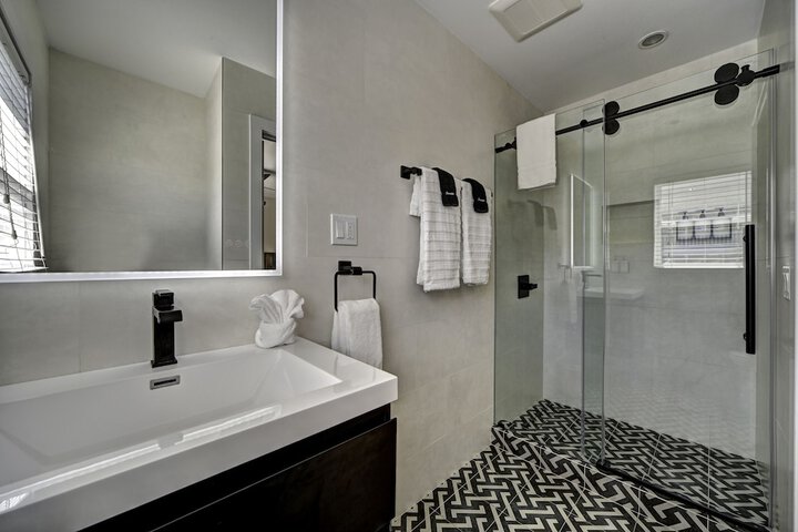 Room 43 of 69