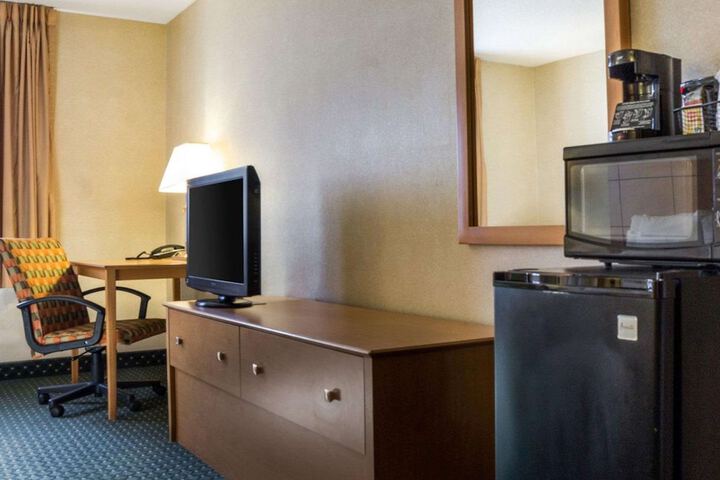 Comfort Inn Jamestown South