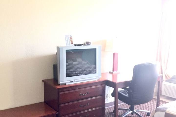 Room 12 of 19