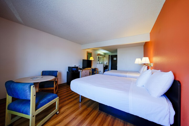 Room 40 of 123