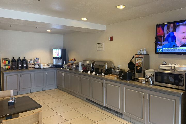 Country Inn & Suites by Radisson West Valley City, UT