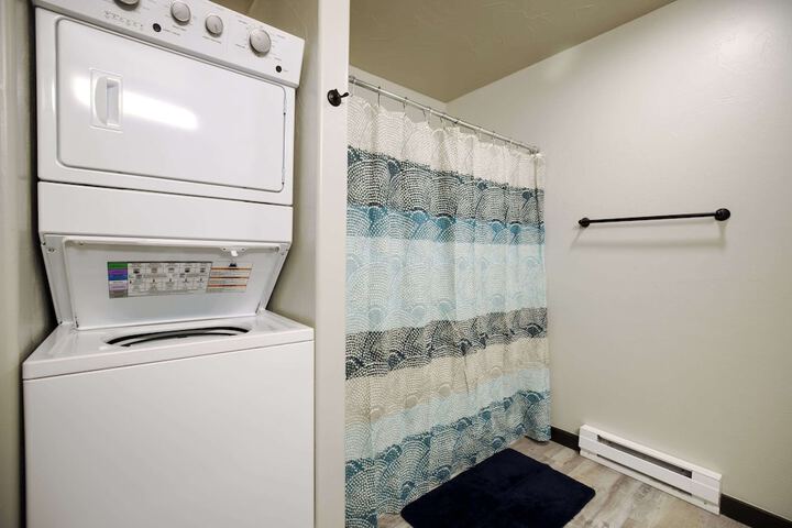 Room 42 of 77