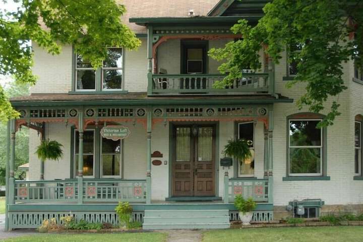 Victorian Loft B & B