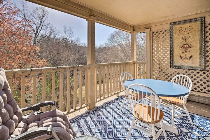 Balcony + Pool Access! Couples Escape in Lake Lure
