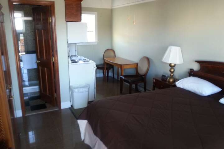 Room 16 of 36