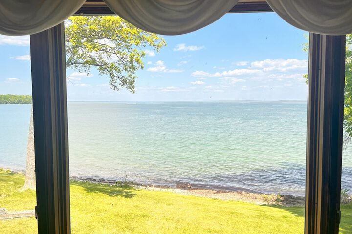 Horseshoe Bay Lodge
