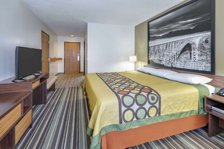Room 19 of 25
