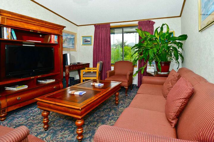 Hotel Interior 10 of 28