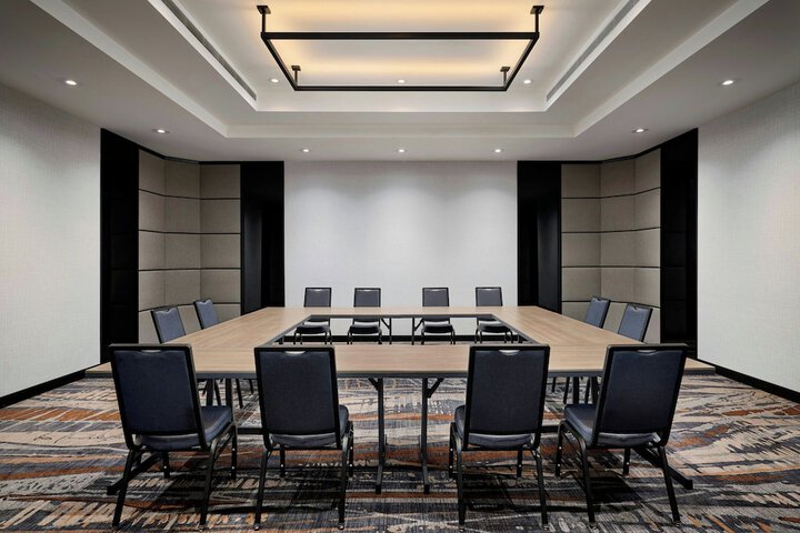 Sheraton Laval Hotel
