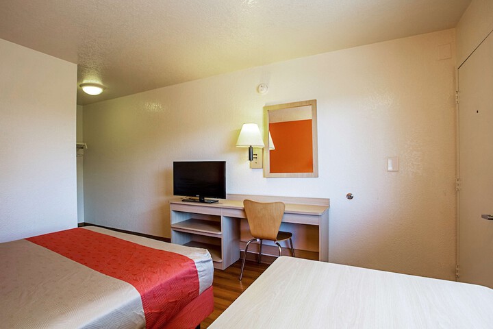 Room 29 of 32