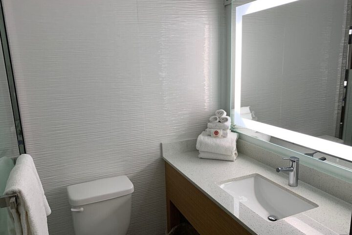 Room 25 of 46